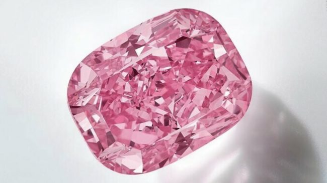 Del në ankand diamanti i rrallë rozë,…
