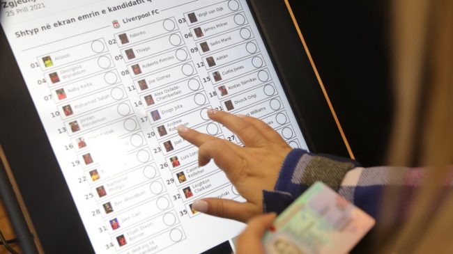 Votimi elektronik zhvat shqiptarët, kushton 55 euro…