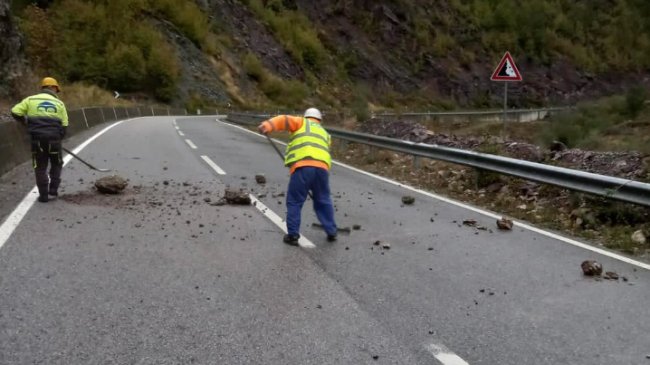 Miliona euro jepen nga shteti, çahet asfalti…