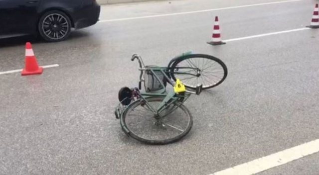 Makina në Durrës përplas biçikletën, humb jetën…