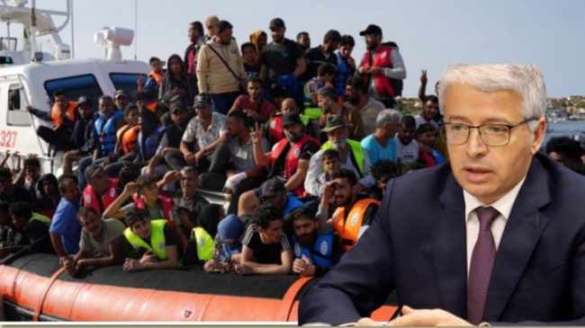 Sandër Lleshaj: Kampet e refugjatëve në Shëngjin…