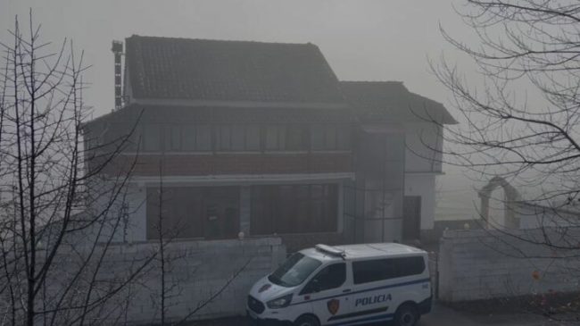 Asfiksohet çifti i bashkëshortëve në hotel, ndrron&hellip;