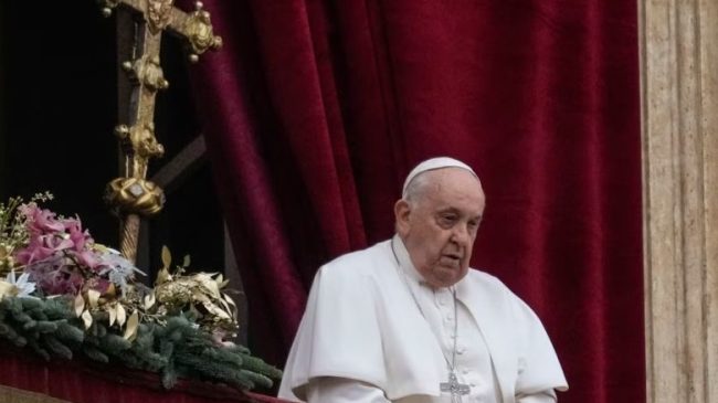 Mesazhi i Papa Françeskut: Kush dhunon gratë,…