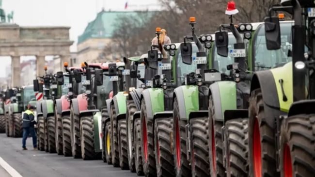 Qeveria ndalon subvencionet bujqësore, fermerët “paralizojnë” Gjermaninë