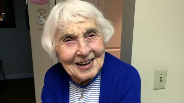 E rrallë, gjyshja 118-vjeçare i nënshtrohet operacionit