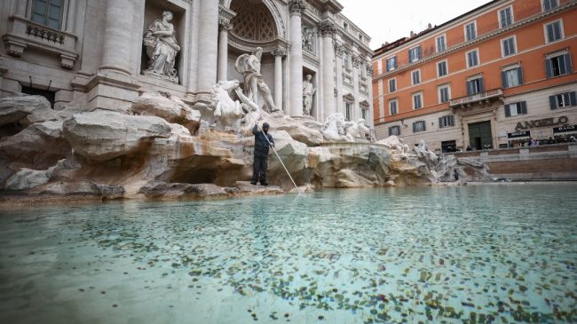 Historia e “Fontava di Trevi” në Romë&hellip;