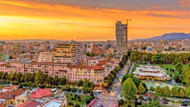 Media amerikane: Tirana, kryeqyteti më i çuditshëm…