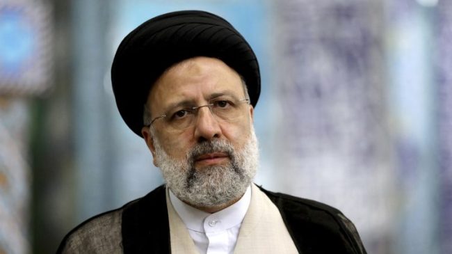 Irani fillon goditjen ndaj atyre që fyen…