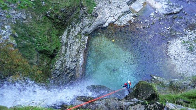 Turistja gjermane bie nga ujvara në Përmet,&hellip;