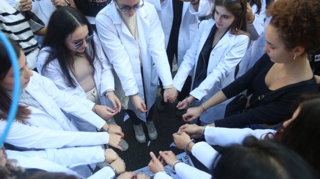 Studentët e mjekësisë paditin shtetin Shqiptar në&hellip;