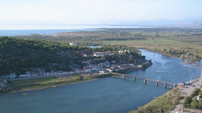 ‘Dhëndri rrahu nipërit e kërcënoi vajzën me&hellip;