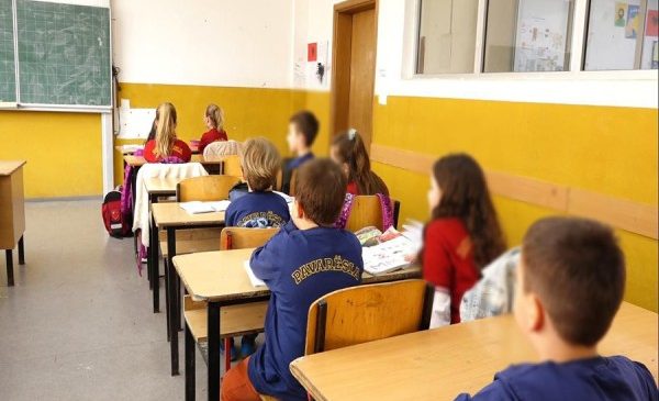 Rënie drastike e numrit të nxënësve në&hellip;