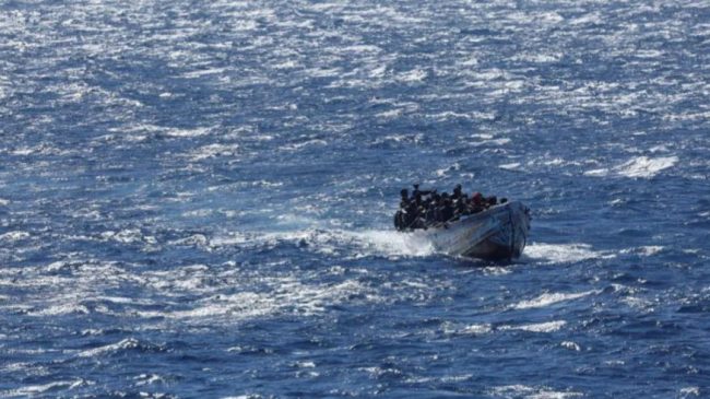 Tragjike! Trupat e pajetë të 89 emigrantëve&hellip;