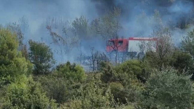 Përkeqësohet situata nga zjarret në Lezhë, flakët&hellip;