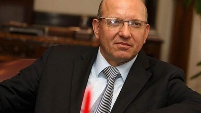 Azeski me një letër drejtuar Mickoskit kërkon&hellip;