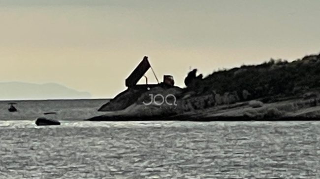 Kodra e Marinës Sarandë/ Maunet mbushin plazhin&hellip;