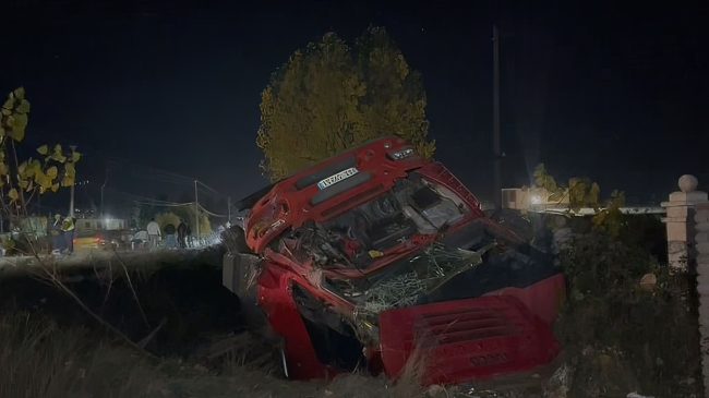 Automjeti përplaset me kamionin në aksin Korçë-Maliq,&hellip;