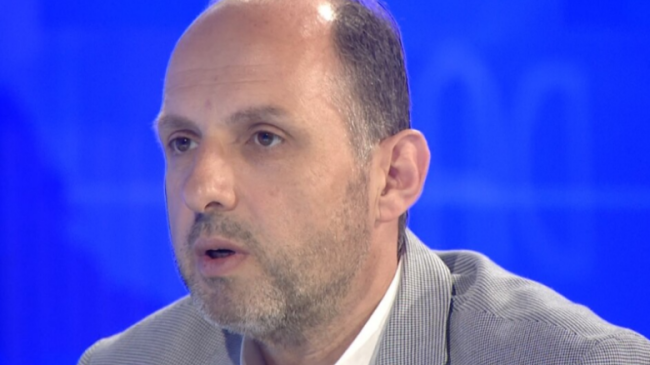 Ibrahimi: Politikanët në Prishtinë e Tiranë le&hellip;