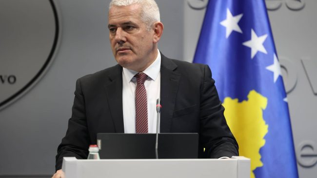 Serbia ia refuzon Sveçlës kërkesën për të&hellip;