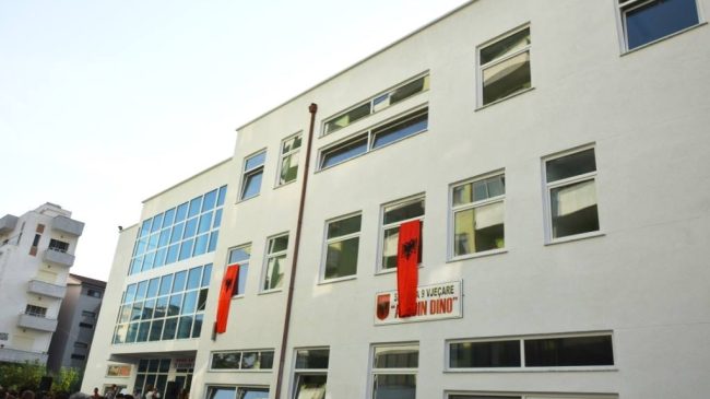 Nxënësit e shkollës në Durrës pa mësues&hellip;