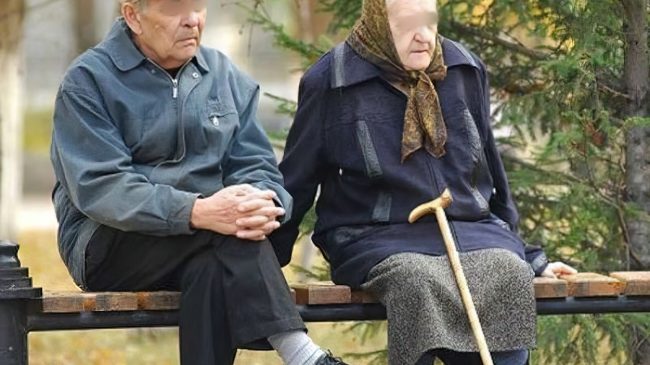5 nga 6 persona mbi 100-vjeç në&hellip;