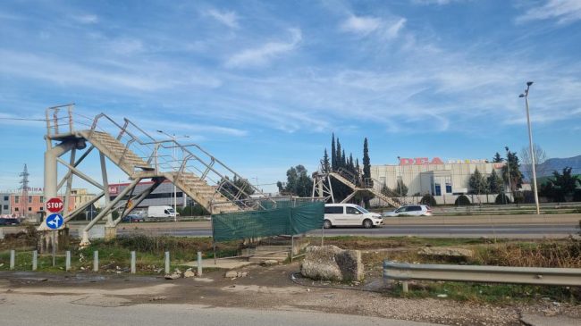 Hiqet mbikalimi i Yrshekut, qytetarët izolohen, nuk&hellip;