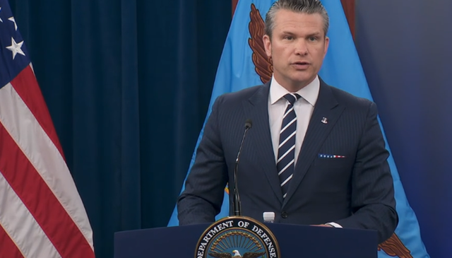 Sekretari amerikan i Mbrojtjes: B-2 hynë dhe&hellip;