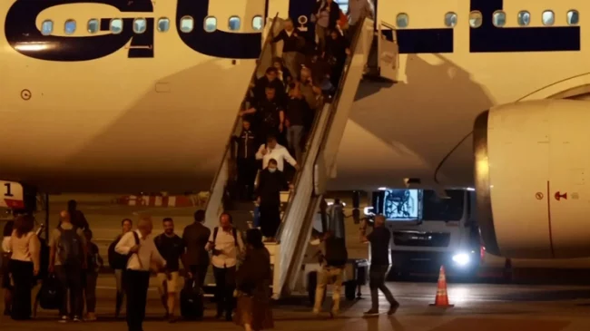 Evakuime urgjente të shqiptarëve nga Kosova nga&hellip;