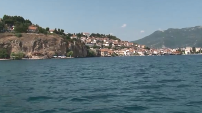Në ujërat e Liqenit të Ohrit gjendet…