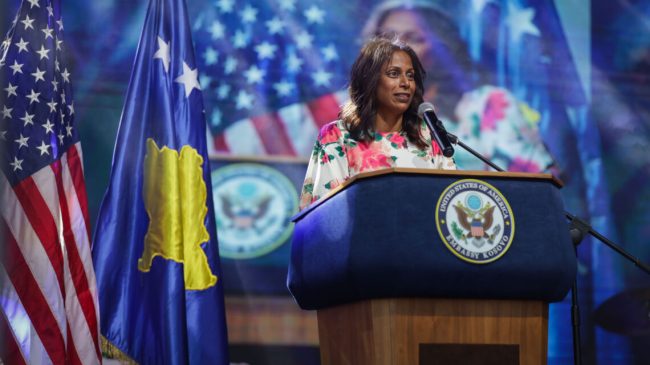 Urat mbi Ibër, Prattipati: Administrata Trump ishte&hellip;