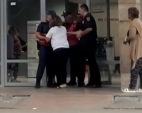 Ia vran të birin 14 vjeç, nëna&hellip;