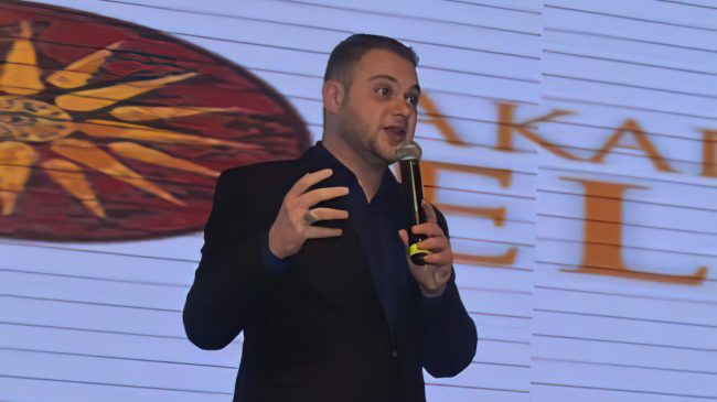 I riu denoncon Akademinë Elita: Kam bërë&hellip;