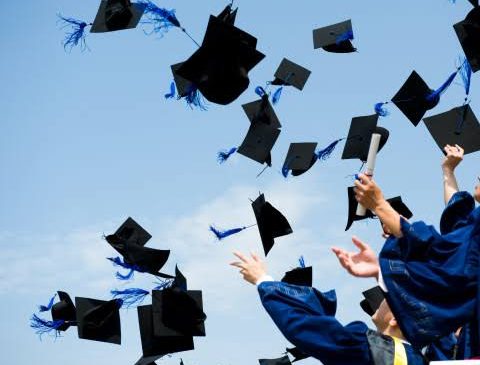 Me diploma por pa paga: Shqipëria në&hellip;