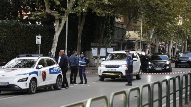 Skaneri sinjalizoi armën e autorit, roja i&hellip;