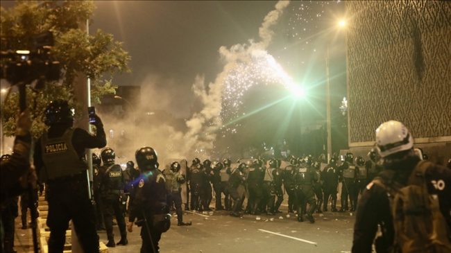 Protesta të përgjakshme në Peru, qeveria shpall&hellip;