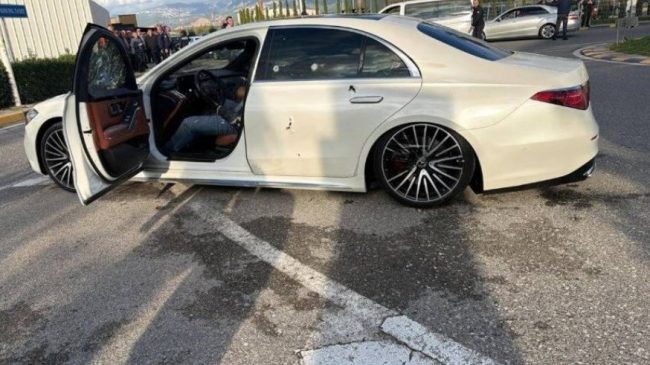 Atentat pranë aeroportit të Rinasit, vritet krahu&hellip;
