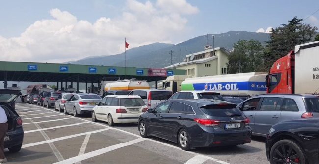 Dyshohet për drogë në autobus, Dogana e&hellip;