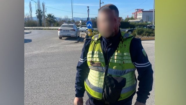 Po iu prishnin bizneset, 4 vlonjatë rrahin&hellip;