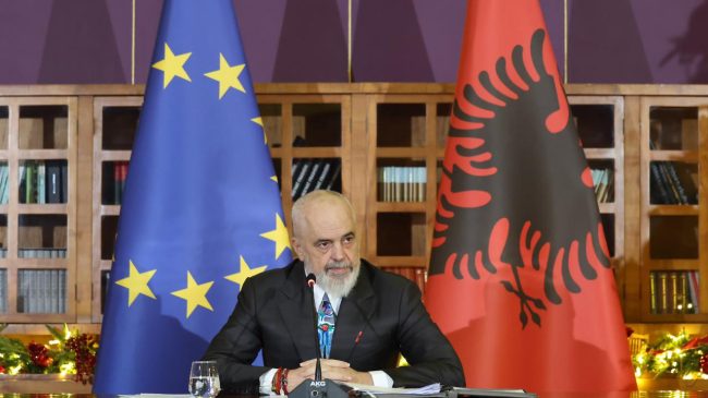 Rama nuk tërhiqet dhe vijon të mbrojë&hellip;