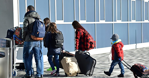 Gjysma e shqiptarëve jetojnë jashtë Shqipërisë: Mbi&hellip;