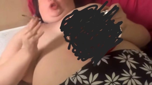 E filmoi nudo, kur erdhi ambulanca e&hellip;