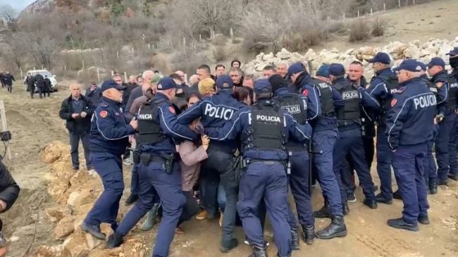 Kundër resortit të oligarkut Baç Ulaj, momenti&hellip;