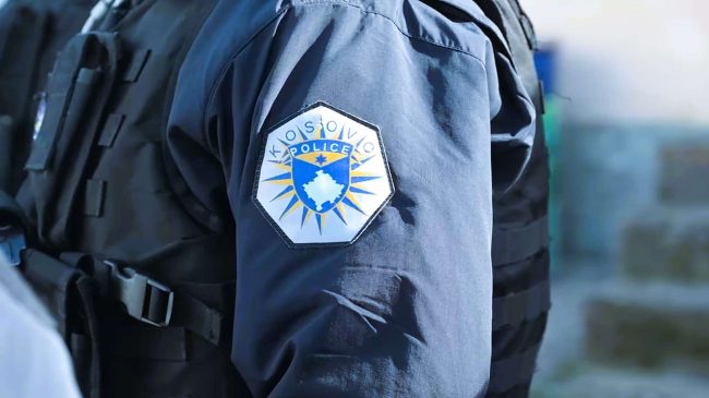 Arrestohet një person në veri, vishej si&hellip;