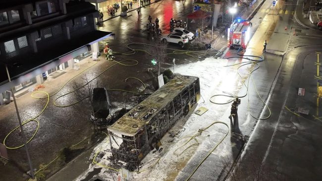 Autobusi në Zvicër përfshihet nga flakët: 6&hellip;