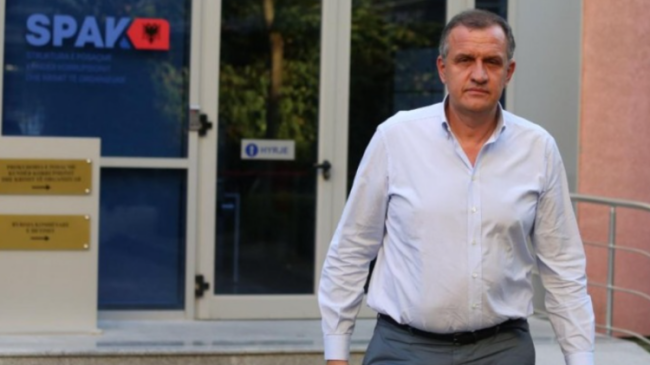 Abuzoi me tenderat, ish-ministri i Shëndetësisë ofron&hellip;