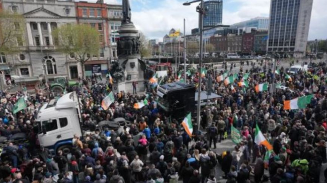 Irlandezët tërbohen në protesta, shkak çmimi i&hellip;