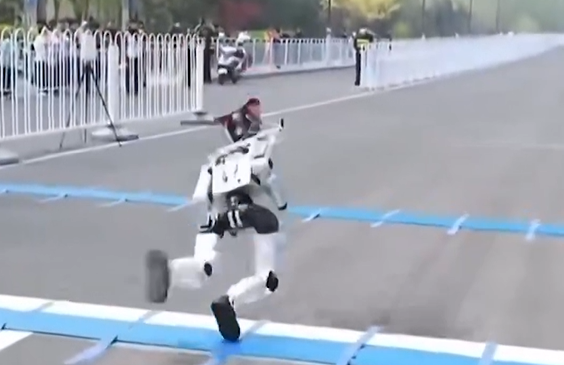 “Terminatori” bie në provë: Roboti copëtohet pasi&hellip;