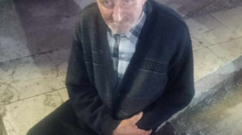 I vetëm dhe i ulur në një&hellip;