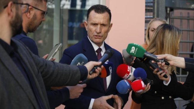 Avokati Cakrani heq dorë nga mbrojtja e&hellip;