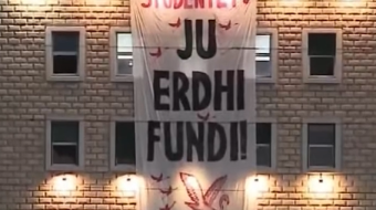 “Ju erdhi fundi”, studentët vendosin sërish banderolën&hellip;